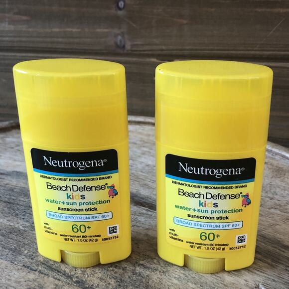 (2) Neutrogena Beach Defense Kids SPF 60+ Sunscreen Stick 1.5 oz each - Exp 9/26 - Picture 2 of 6